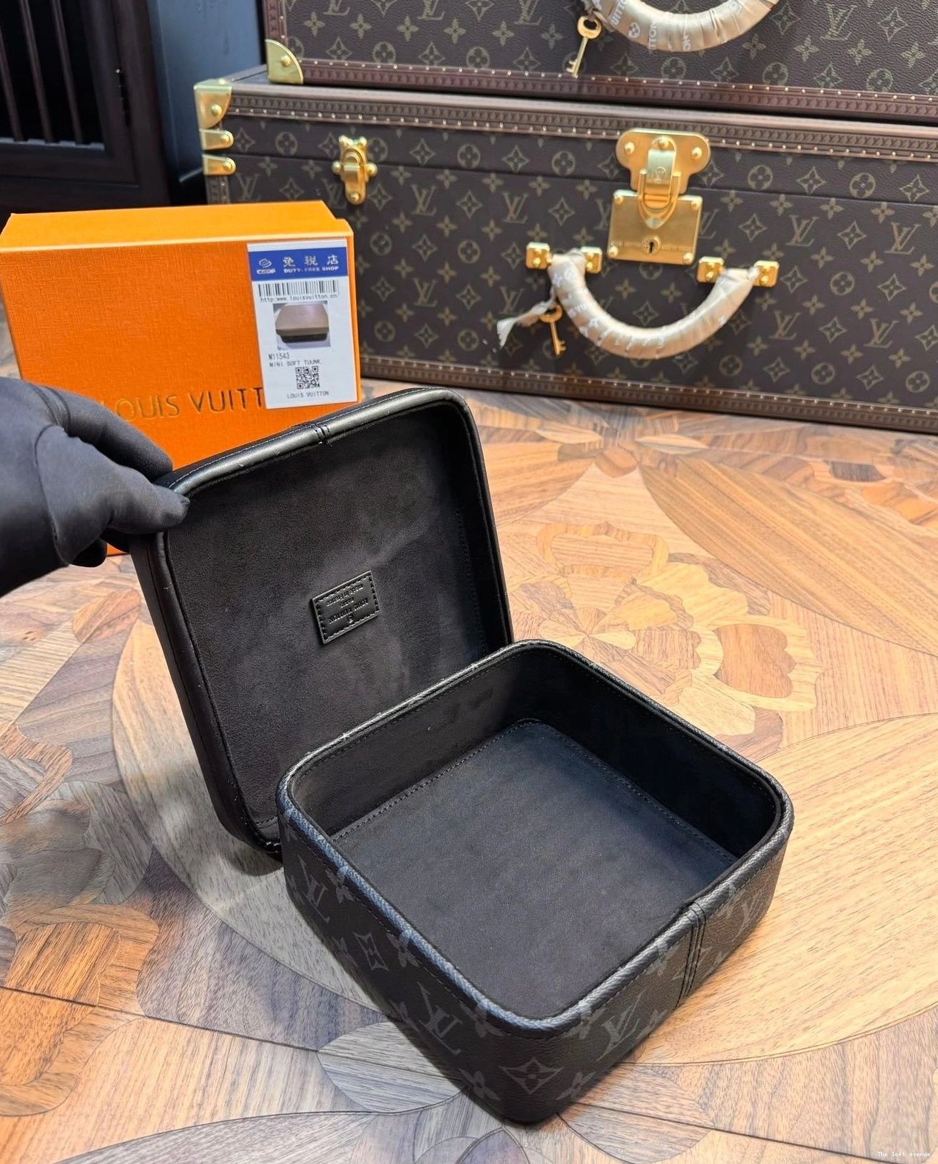 JEWELRY LV BOX BLACK CUSTOM SQUARE 0802